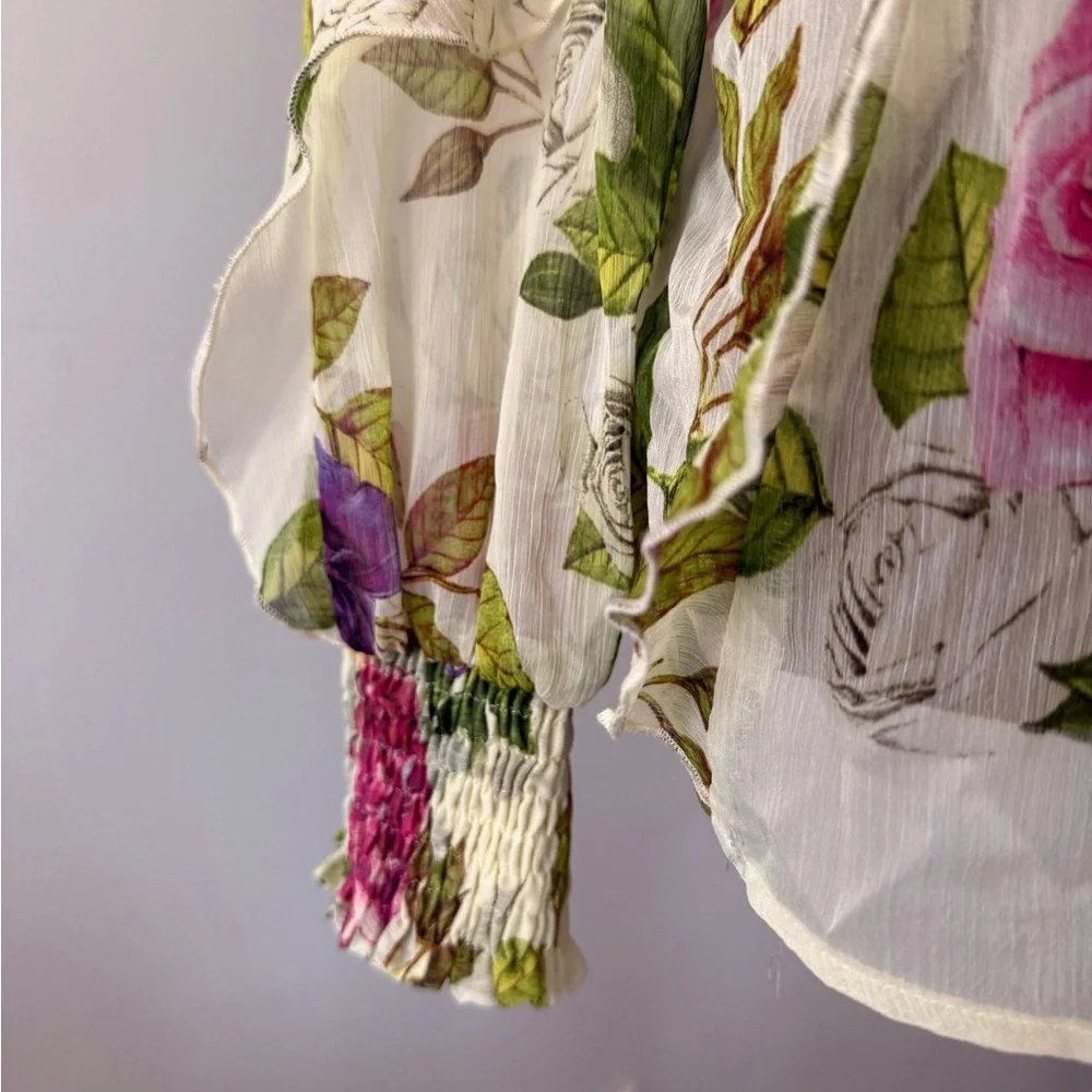 Zara Floral Flowy Blouse. - Picture 2 of 5